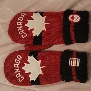 Canadian Olympic Mittens